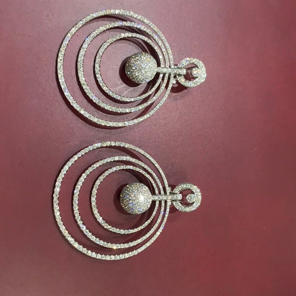 18 karat white gold earrings